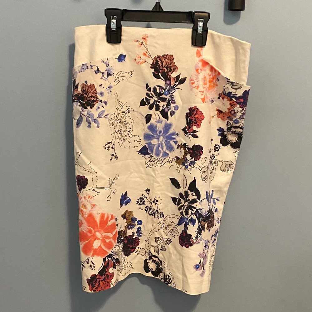 Club Monaco Floral Pencil Skirt size 4